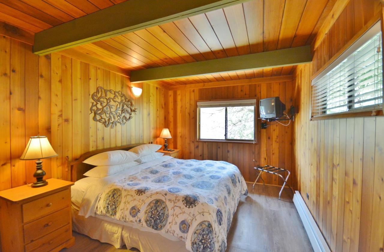 Pender Harbour Resort & Marina Garden Bay Exterior foto