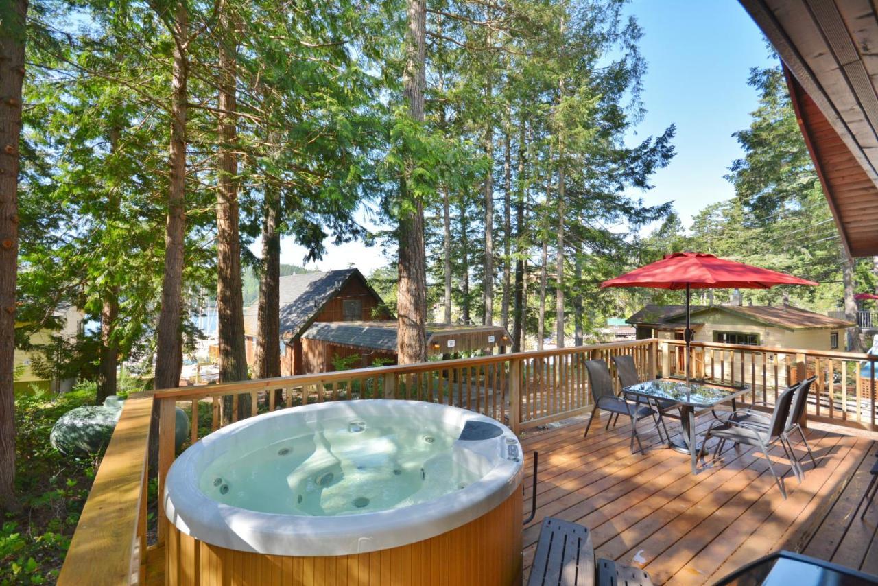 Pender Harbour Resort & Marina Garden Bay Exterior foto