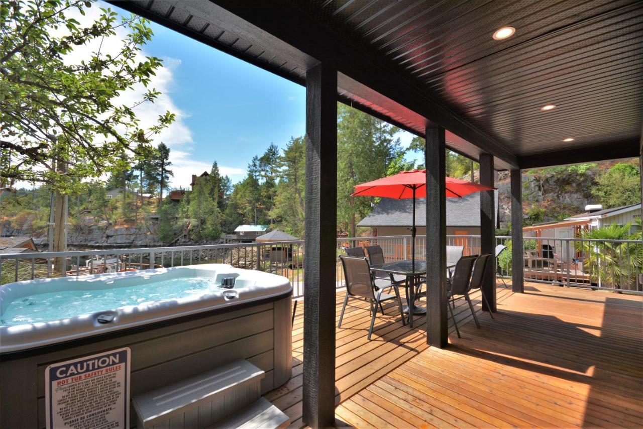 Pender Harbour Resort & Marina Garden Bay Exterior foto