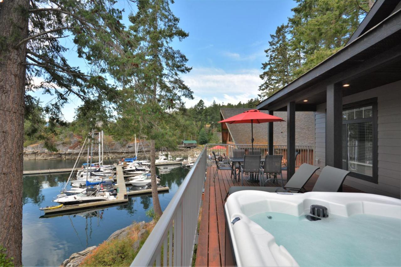 Pender Harbour Resort & Marina Garden Bay Exterior foto