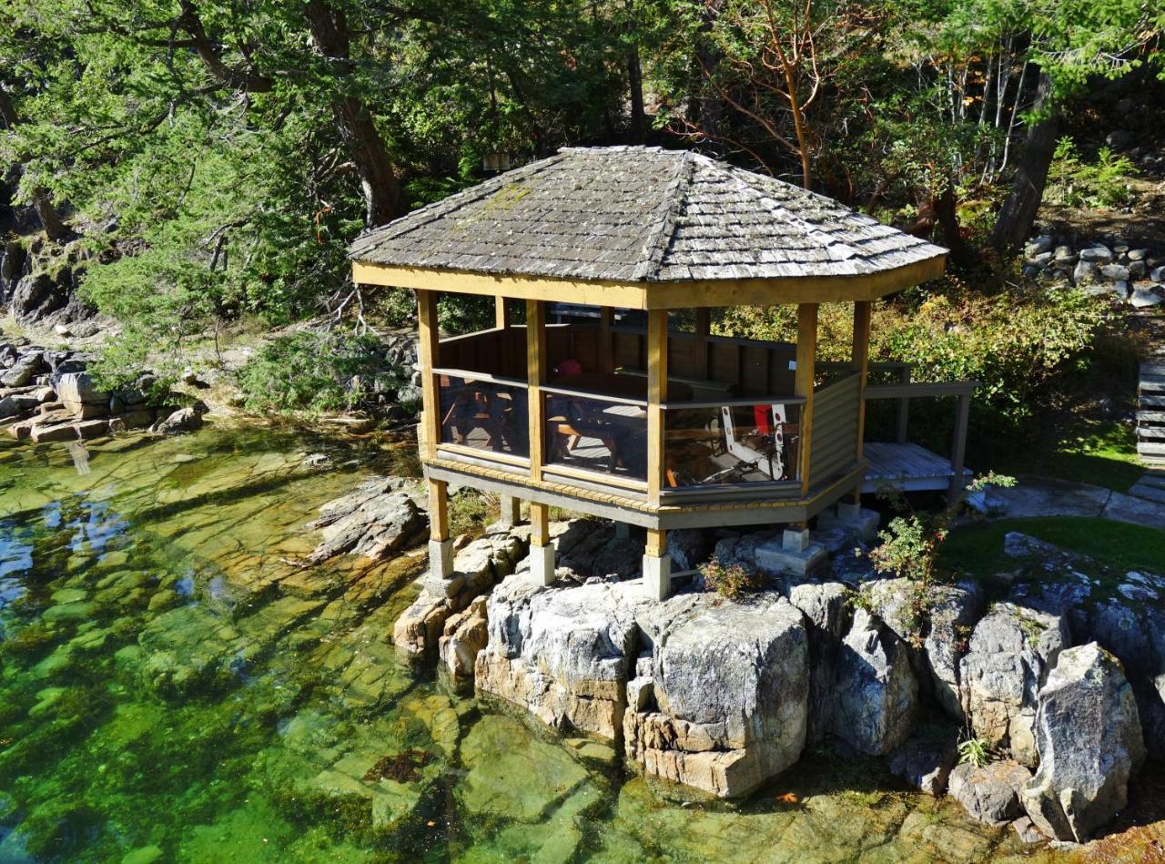 Pender Harbour Resort & Marina Garden Bay Exterior foto